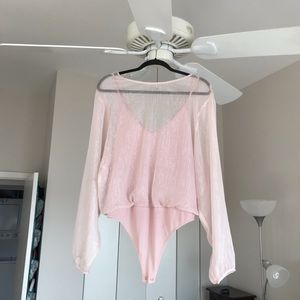 ‼️ trending‼️ 2/$35 EXPRESS bodysuit with sheer overlay EUC, rose petal & black